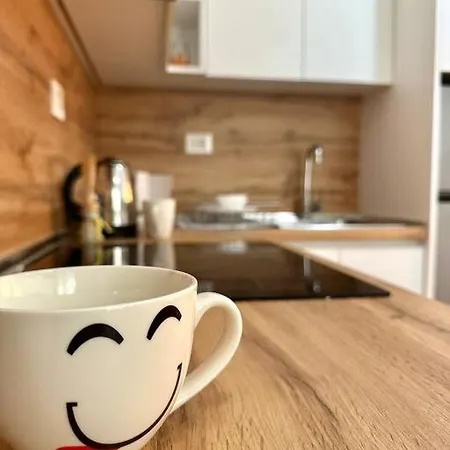 Atmangalem21, Your Cozy * Τίρανα