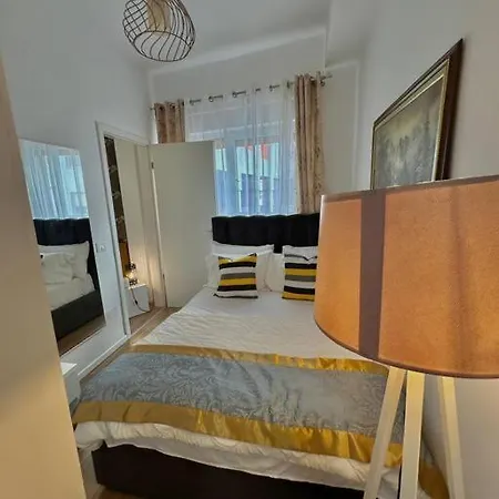 Atmangalem21, Your Cozy Τίρανα